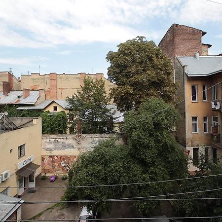 Buk Apartments On Doroshenka 29 Lviv Luaran gambar