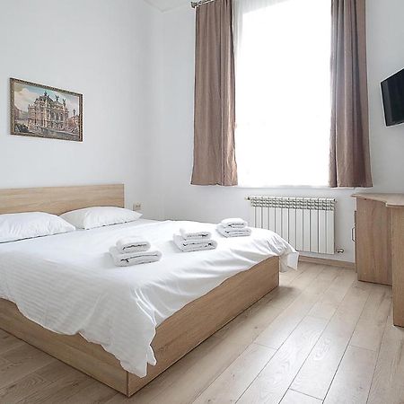 Buk Apartments On Doroshenka 29 Lviv Luaran gambar