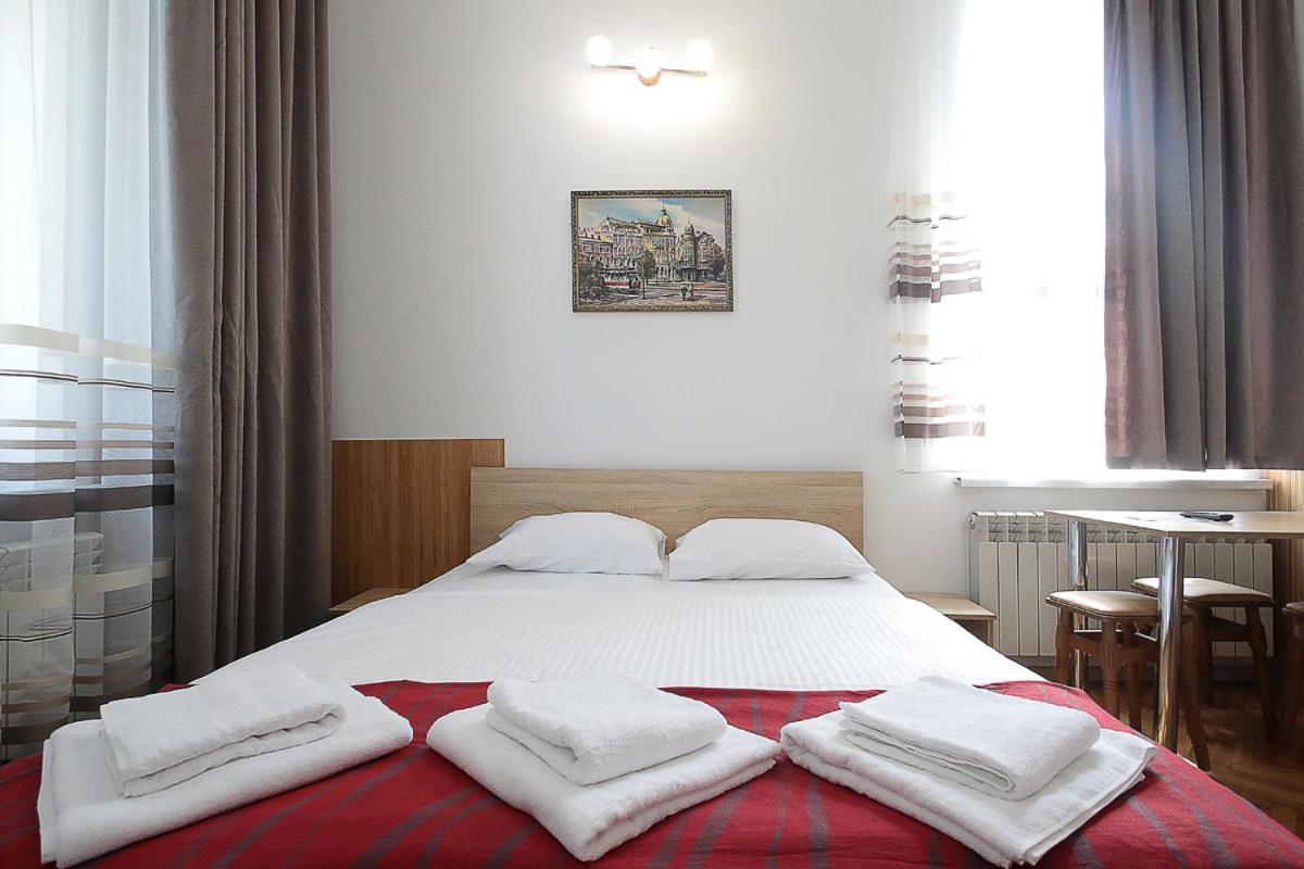 Buk Apartments On Doroshenka 29 Lviv Luaran gambar