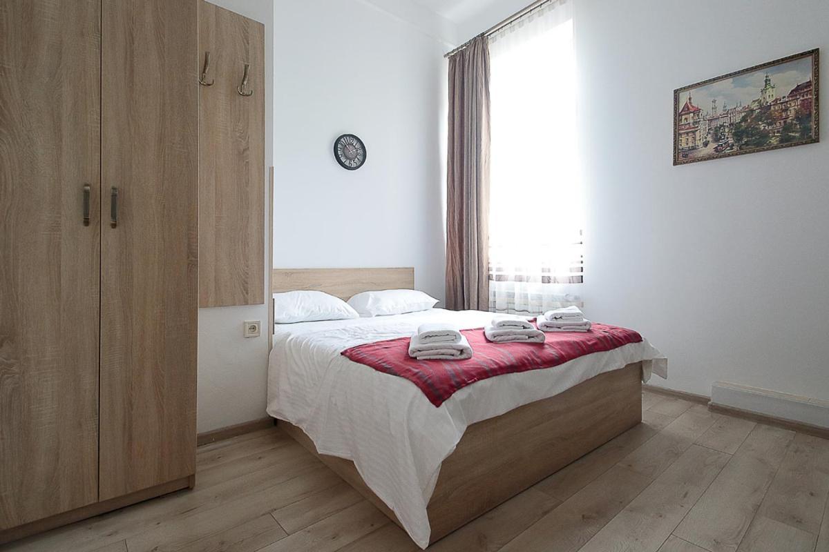 Buk Apartments On Doroshenka 29 Lviv Luaran gambar