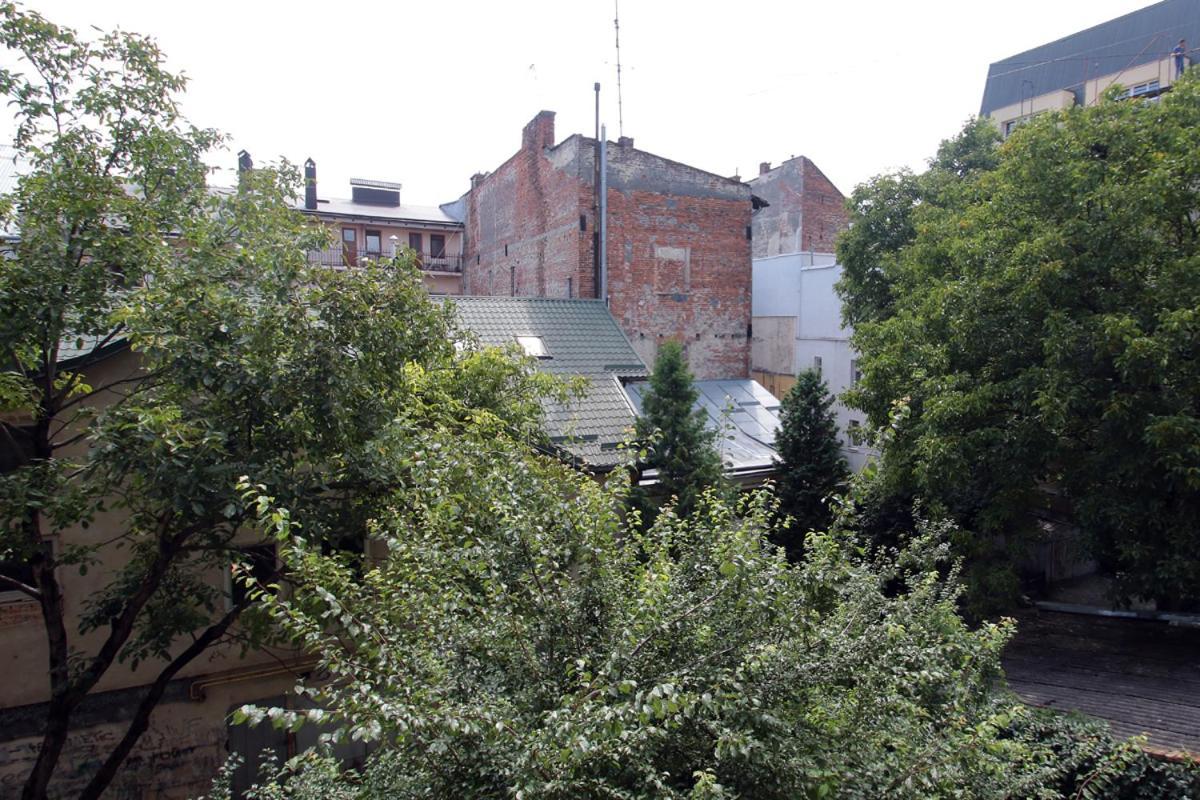 Buk Apartments On Doroshenka 29 Lviv Luaran gambar