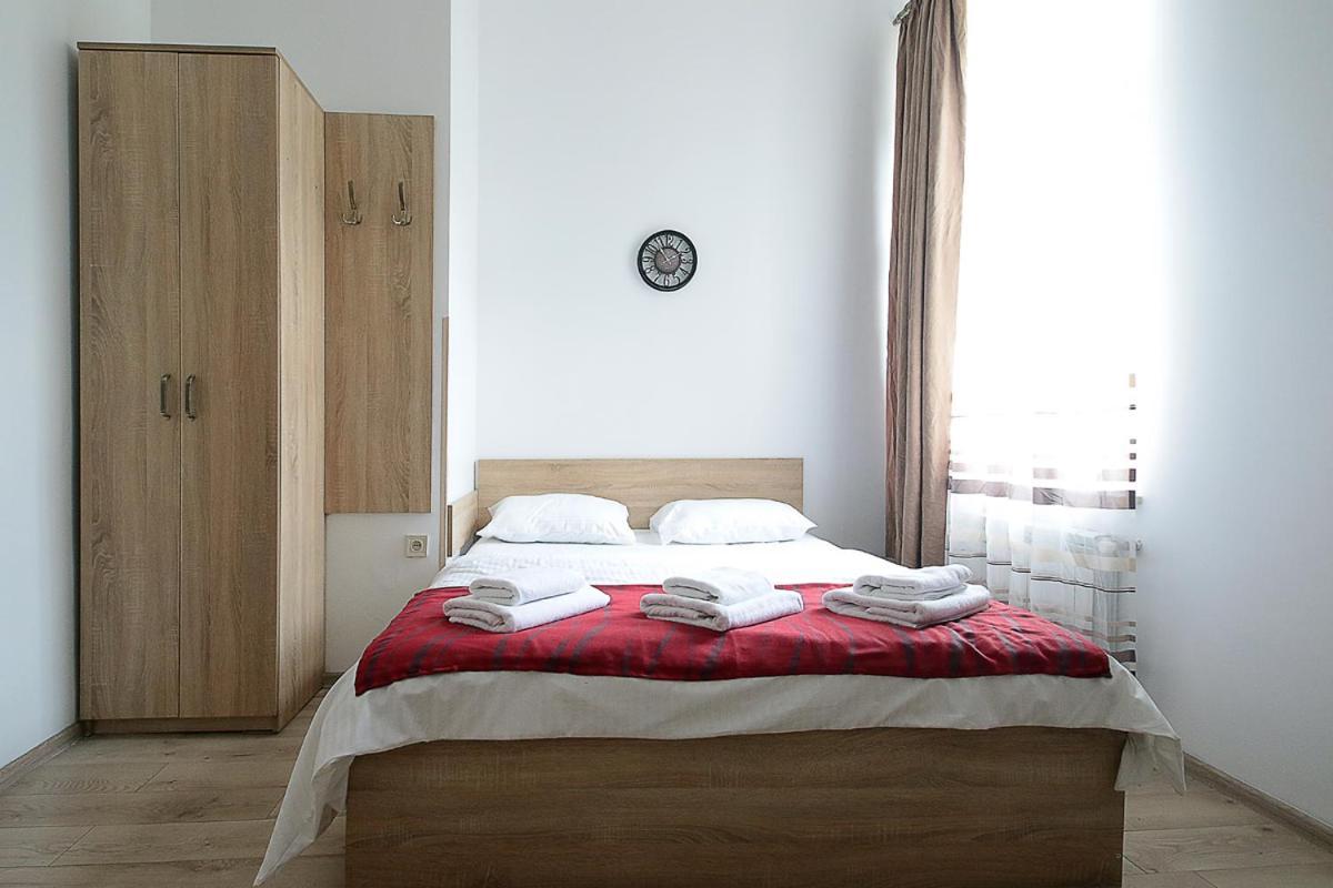 Buk Apartments On Doroshenka 29 Lviv Luaran gambar