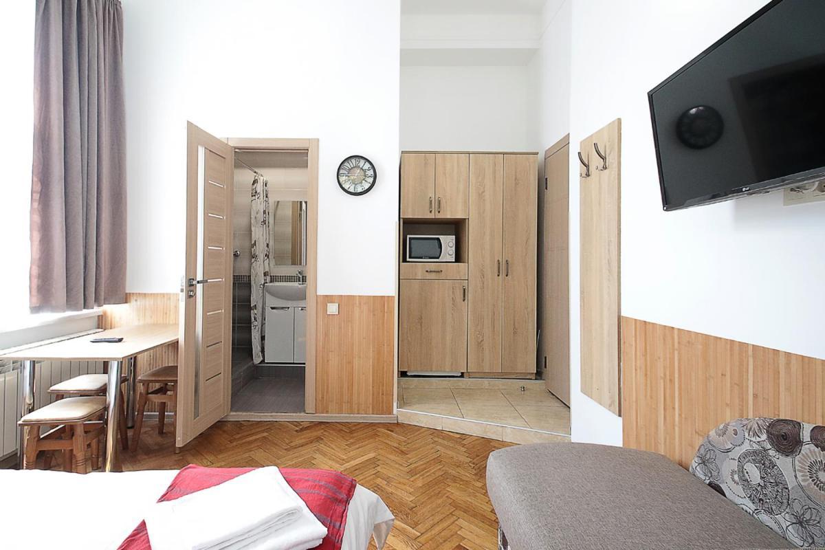 Buk Apartments On Doroshenka 29 Lviv Luaran gambar
