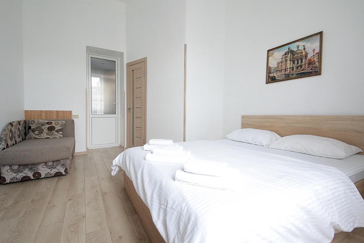 Buk Apartments On Doroshenka 29 Lviv Luaran gambar