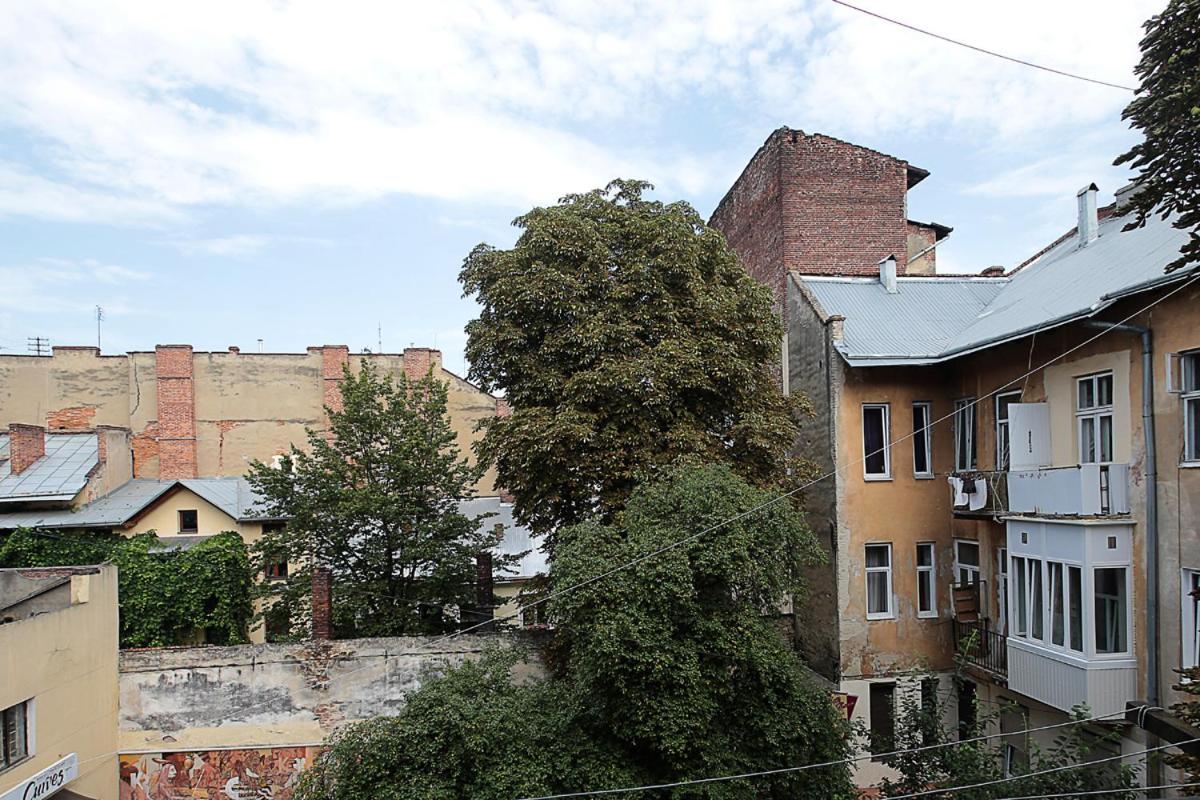 Buk Apartments On Doroshenka 29 Lviv Luaran gambar
