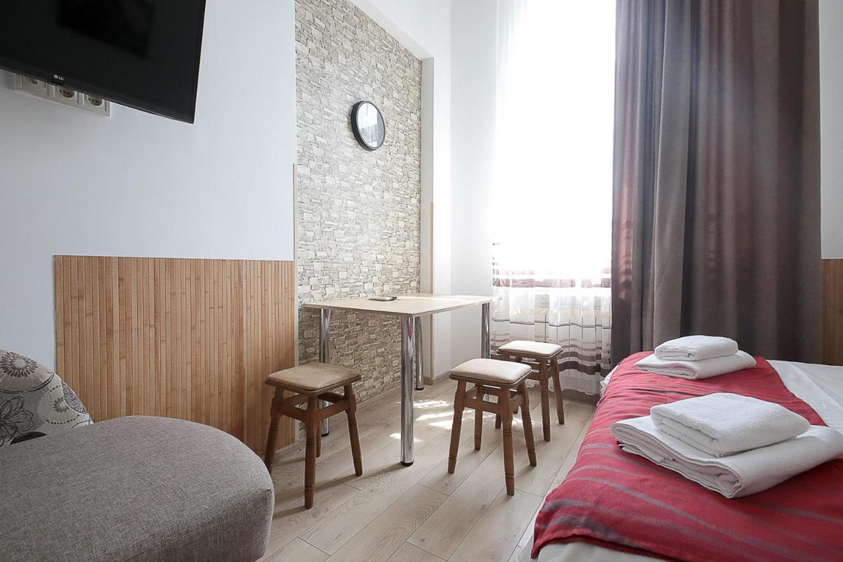 Buk Apartments On Doroshenka 29 Lviv Luaran gambar